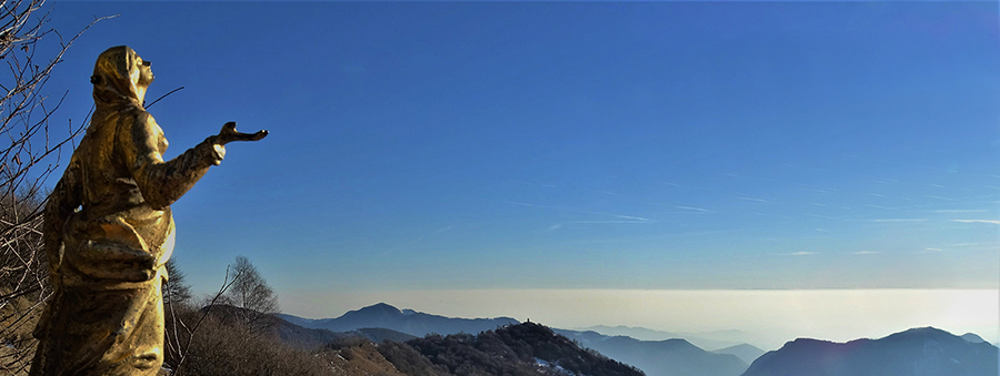 Vista panoramica dalla 'Mamma dei Cieli', punto di partenza dei voli parapendio